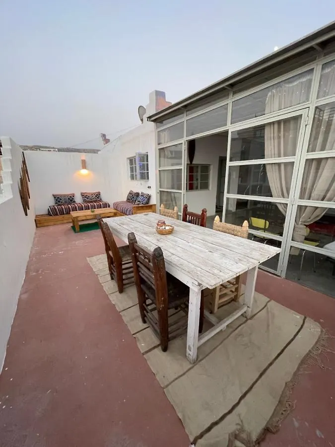 Anir Of Sea Tamraght Hostel